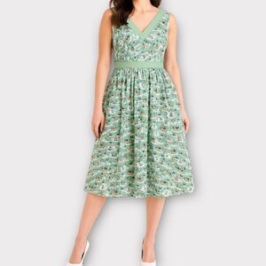 Disney Parks Women’s Dress Size 2X Winter Woodland Wonderland Disneyland Mickey